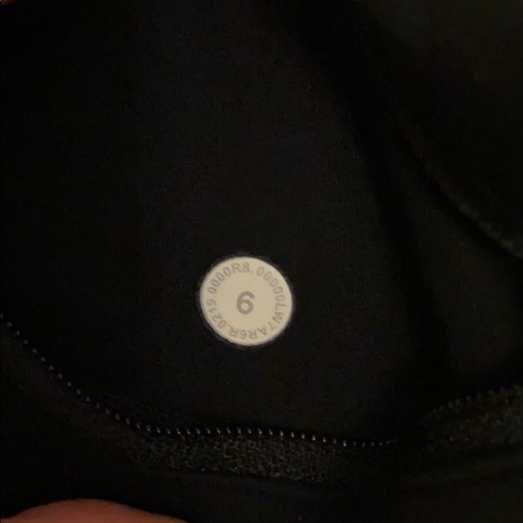 athleta shorts - Picture 3 of 3